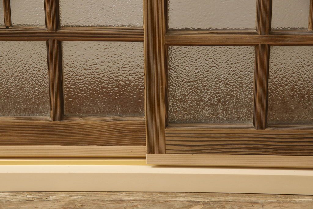 ガラス窓をリペア&カスタム!お客様のご希望に合わせてリサイズ。戸枠を新規製作。着色はせず、手触りが良くなる程度のバフ掛けをして仕上げ。(ガラス戸、引き戸、建具)