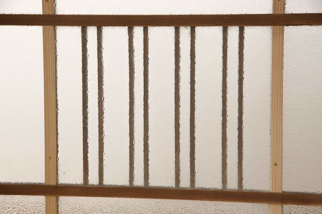 ガラス窓をリペア&カスタム!お客様のご希望に合わせてリサイズ。戸枠を新規製作。着色はせず、手触りが良くなる程度のバフ掛けをして仕上げ。(ガラス戸、引き戸、建具)