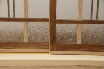 ガラス窓をリペア&カスタム!お客様のご希望に合わせてリサイズ。戸枠を新規製作。着色はせず、手触りが良くなる程度のバフ掛けをして仕上げ。(ガラス戸、引き戸、建具)