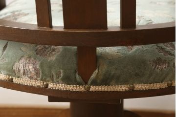 回転椅子をリペア&カスタム!ご希望の生地で座面部分を張り替え。既存の色に合わせた着色。ウレタン塗装で仕上げ。(ドクターチェア、デスクチェア、回転イス、アームチェア)