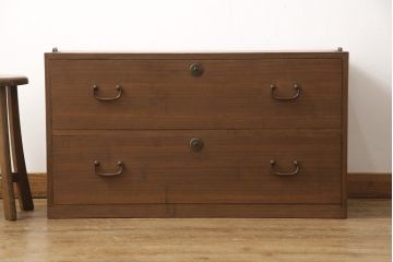 桐箪笥をリペア&カスタム!天板を補強し、金具をフラットに修正加工。自然な茶色に着色仕上げ。(ローボード、テレビ台、ローチェスト、引き出し、桐箪笥、桐たんす、収納箪笥、時代箪笥)
