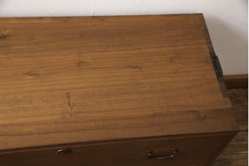 桐箪笥をリペア&カスタム!天板を補強し、金具をフラットに修正加工。自然な茶色に着色仕上げ。(ローボード、テレビ台、ローチェスト、引き出し、桐箪笥、桐たんす、収納箪笥、時代箪笥)