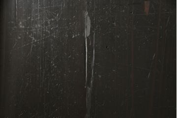 格子帯戸をリペア&カスタム!リサイズし、お客様考案のデザインをベースにステンドグラスを製作し取付け。現状の色味をベースに1トーン濃い色味に着色仕上げ。(引き戸、建具)