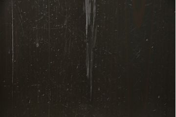 格子帯戸をリペア&カスタム!リサイズし、お客様考案のデザインをベースにステンドグラスを製作し取付け。現状の色味をベースに1トーン濃い色味に着色仕上げ。(引き戸、建具)