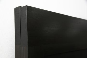 格子帯戸をリペア&カスタム!リサイズし、お客様考案のデザインをベースにステンドグラスを製作し取付け。現状の色味をベースに1トーン濃い色味に着色仕上げ。(引き戸、建具)