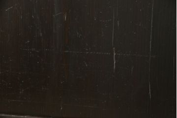 格子帯戸をリペア&カスタム!リサイズし、お客様考案のデザインをベースにステンドグラスを製作し取付け。現状の色味をベースに1トーン濃い色味に着色仕上げ。(引き戸、建具)