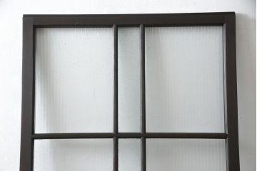 ガラス戸をリペア&カスタム!リサイズし、引手と戸車を取り付け。ガラスはモールガラスとダイヤガラスに交換。ダークブラウンに着色仕上げ。(引き戸、建具)