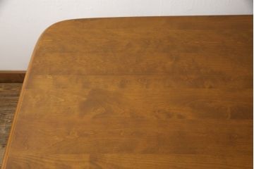 テーブルの見た目を変えずに綺麗にリペア!天板と装飾部分を剥離し再塗装。(ダイニングテーブル)