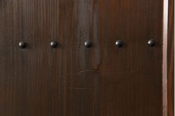 蔵戸をリペア&カスタム!高品質リペアを施し、リサイズ。丸型戸車を取り付け。外部用塗装で仕上げ。(引き戸、玄関戸、建具)