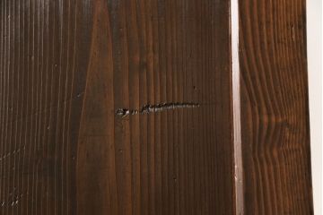 蔵戸をリペア&カスタム!高品質リペアを施し、リサイズ。丸型戸車を取り付け。外部用塗装で仕上げ。(引き戸、玄関戸、建具)