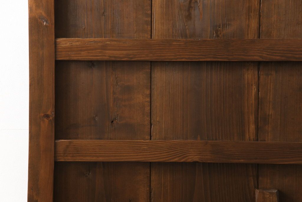 蔵戸をリペア&カスタム!高品質リペアを施し、リサイズ。丸型戸車を取り付け。外部用塗装で仕上げ。(引き戸、玄関戸、建具)