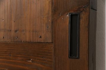 蔵戸をリペア&カスタム!高品質リペアを施し、リサイズ。丸型戸車を取り付け。外部用塗装で仕上げ。(引き戸、玄関戸、建具)