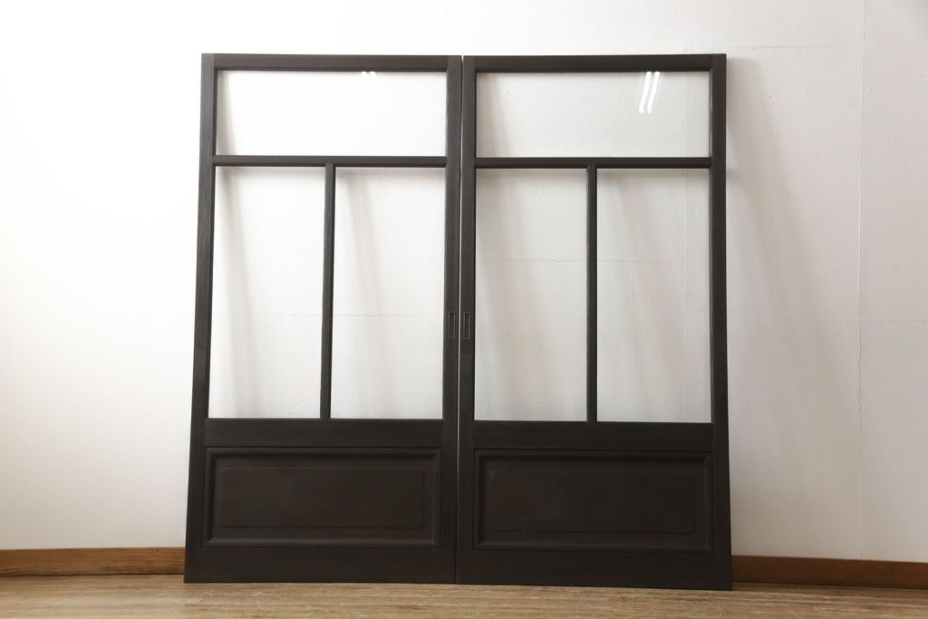 ガラス戸をリペア&カスタム!リサイズし平型戸車を取り付け。クリアガラスをはめ込み、木部はご希望の色味に着色仕上げ。(引き戸、建具)