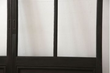 ガラス戸をリペア&カスタム!リサイズし平型戸車を取り付け。クリアガラスをはめ込み、木部はご希望の色味に着色仕上げ。(引き戸、建具)