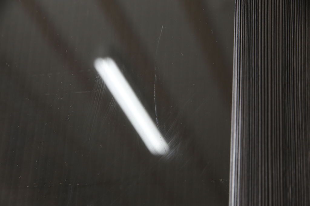 ガラス戸をリペア&カスタム!リサイズし平型戸車を取り付け。クリアガラスをはめ込み、木部はご希望の色味に着色仕上げ。(引き戸、建具)