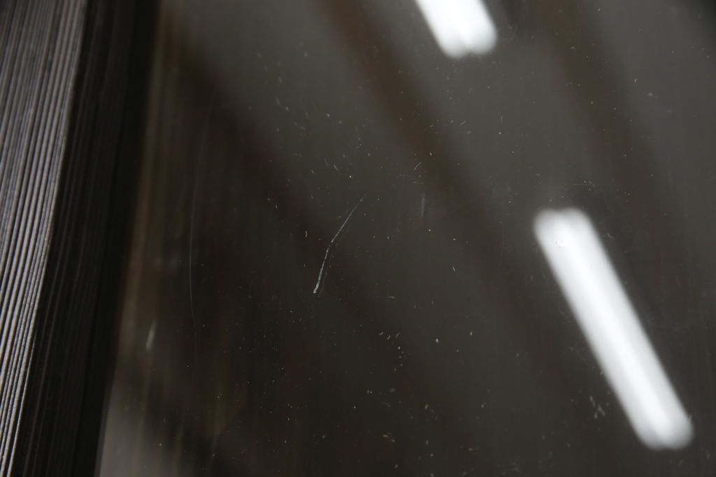 ガラス戸をリペア&カスタム!リサイズし平型戸車を取り付け。クリアガラスをはめ込み、木部はご希望の色味に着色仕上げ。(引き戸、建具)