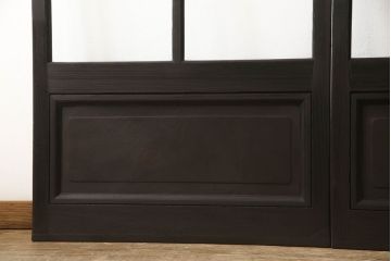 ガラス戸をリペア&カスタム!リサイズし平型戸車を取り付け。クリアガラスをはめ込み、木部はご希望の色味に着色仕上げ。(引き戸、建具)