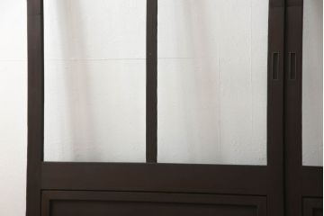 ガラス戸をリペア&カスタム!リサイズし平型戸車を取り付け。クリアガラスをはめ込み、木部はご希望の色味に着色仕上げ。(引き戸、建具)