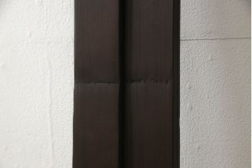 ガラス戸をリペア&カスタム!リサイズし平型戸車を取り付け。クリアガラスをはめ込み、木部はご希望の色味に着色仕上げ。(引き戸、建具)