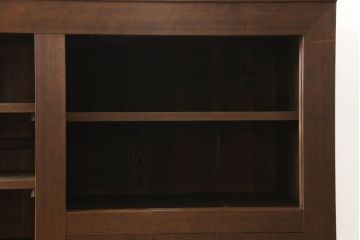 重ね水屋箪笥をリペア&カスタム!上段右上の網をクリアガラスに変更。全ての棚板を交換し、位置を調整。全体をご希望の色味に着色仕上げ。(六尺、食器棚、戸棚、キャビネット、収納棚)