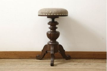 大正初期のスツールをリペア&カスタム!座面の生地を張替え、1トーン落ち着いた色味に着色仕上げ。(丸椅子、回転椅子、回転チェア、イス)