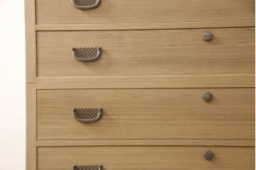 総桐箪笥の見た目を変えずに綺麗にリペア!元の自然な雰囲気をそのままに木地色仕上げ。(四方丸、大丸、桐たんす、和箪笥、和たんす、衣装箪笥)