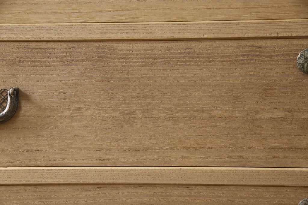 総桐箪笥の見た目を変えずに綺麗にリペア!元の自然な雰囲気をそのままに木地色仕上げ。(四方丸、大丸、桐たんす、和箪笥、和たんす、衣装箪笥)