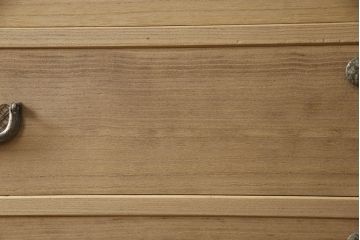 総桐箪笥の見た目を変えずに綺麗にリペア!元の自然な雰囲気をそのままに木地色仕上げ。(四方丸、大丸、桐たんす、和箪笥、和たんす、衣装箪笥)