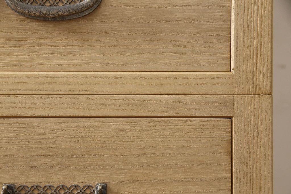 総桐箪笥の見た目を変えずに綺麗にリペア!元の自然な雰囲気をそのままに木地色仕上げ。(四方丸、大丸、桐たんす、和箪笥、和たんす、衣装箪笥)