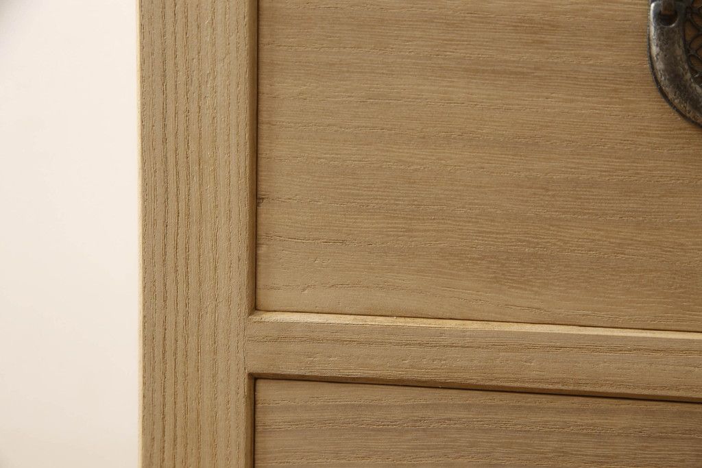 総桐箪笥の見た目を変えずに綺麗にリペア!元の自然な雰囲気をそのままに木地色仕上げ。(四方丸、大丸、桐たんす、和箪笥、和たんす、衣装箪笥)