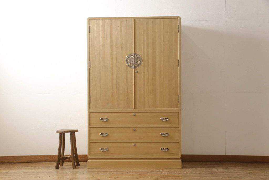 加茂総桐箪笥の見た目を変えずに綺麗にリペア!本来の美しさを活かした木地色仕上げ。(胴厚・四方丸、桐タンス、桐たんす、着物箪笥)