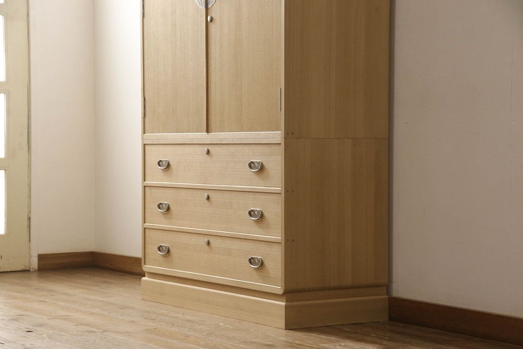 加茂総桐箪笥の見た目を変えずに綺麗にリペア!本来の美しさを活かした木地色仕上げ。(胴厚・四方丸、桐タンス、桐たんす、着物箪笥)