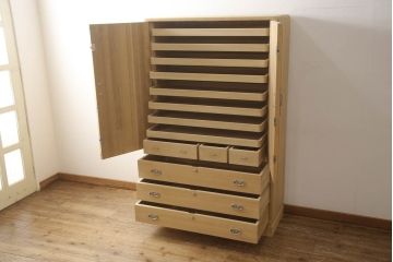 加茂総桐箪笥の見た目を変えずに綺麗にリペア!本来の美しさを活かした木地色仕上げ。(胴厚・四方丸、桐タンス、桐たんす、着物箪笥)