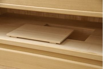 加茂総桐箪笥の見た目を変えずに綺麗にリペア!本来の美しさを活かした木地色仕上げ。(胴厚・四方丸、桐タンス、桐たんす、着物箪笥)