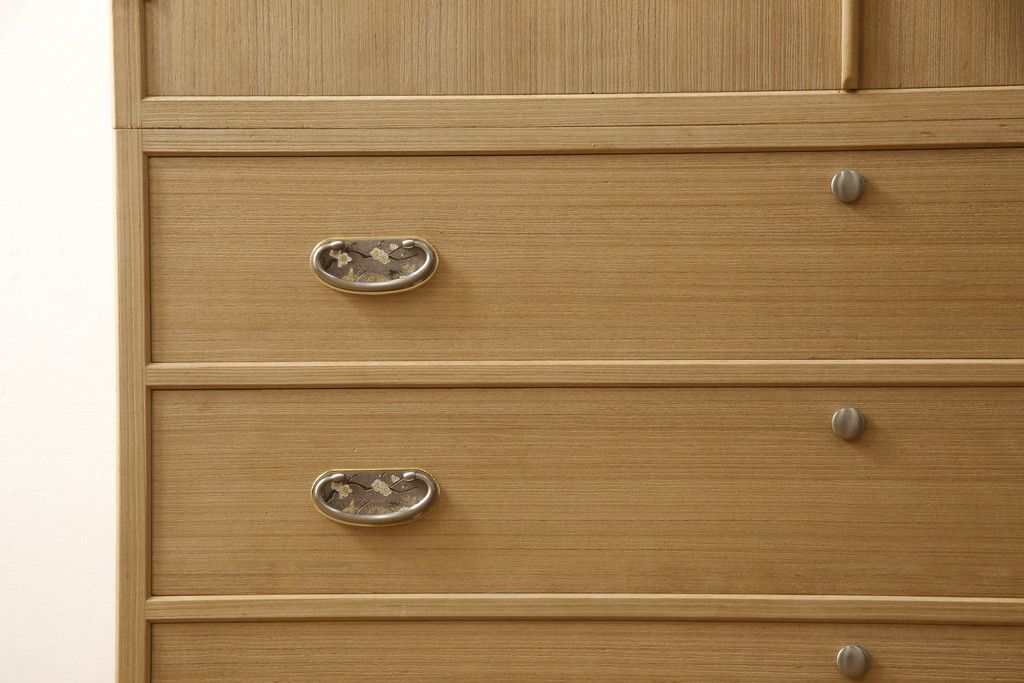 加茂総桐箪笥の見た目を変えずに綺麗にリペア!本来の美しさを活かした木地色仕上げ。(胴厚・四方丸、桐タンス、桐たんす、着物箪笥)