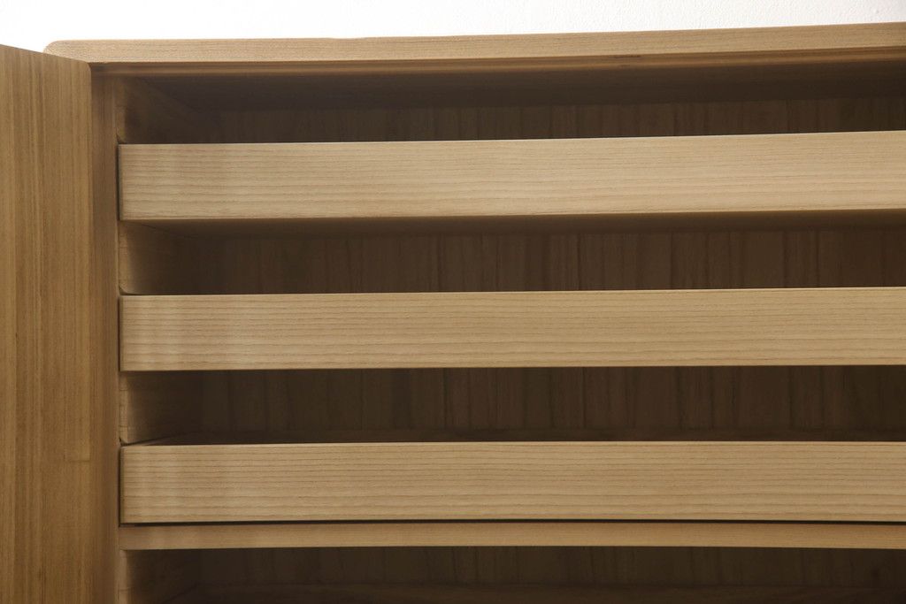 総桐箪笥の見た目を変えずに綺麗にリペア!本来の美しさを活かした木地色仕上げ。(並厚、桐たんす、和タンス、収納箪笥、着物箪笥)