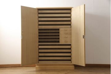 加茂総桐箪笥の見た目を変えずに綺麗にリペア!本来の美しさを活かした木地色仕上げ。(胴厚、桐たんす、着物箪笥、和タンス、衣装箪笥、引き出し)