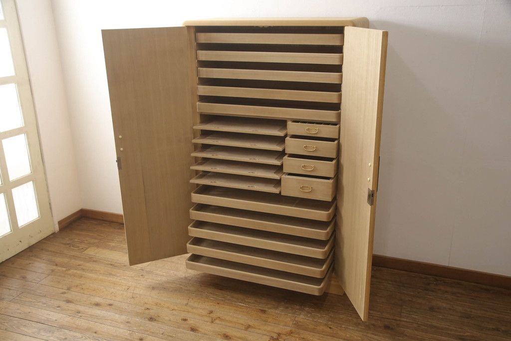 加茂総桐箪笥の見た目を変えずに綺麗にリペア!本来の美しさを活かした木地色仕上げ。(胴厚、桐たんす、着物箪笥、和タンス、衣装箪笥、引き出し)