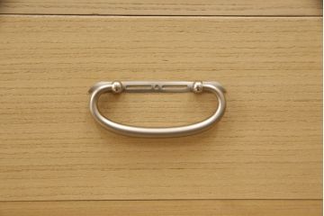 桐箪笥の見た目を変えずに綺麗にリペア!本来の美しさを活かし、蜜蝋ワックスで仕上げ。(総桐たんす、桐タンス、着物箪笥、和タンス)