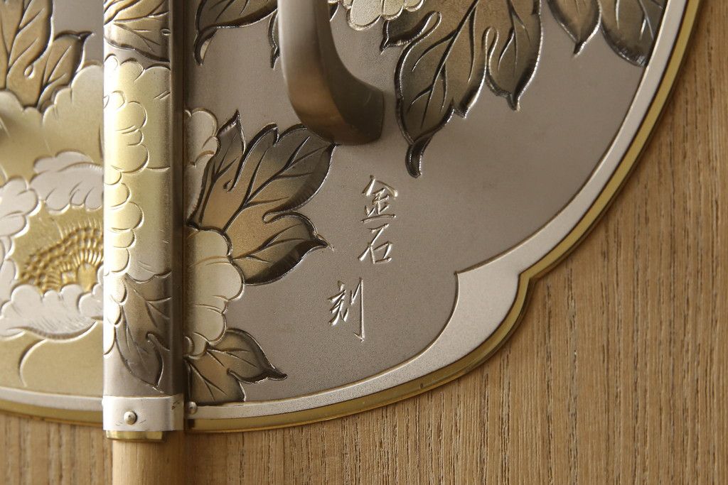 桐箪笥の見た目を変えずに綺麗にリペア!本来の美しさを活かし、蜜蝋ワックスで仕上げ。(総桐たんす、桐タンス、着物箪笥、和タンス)