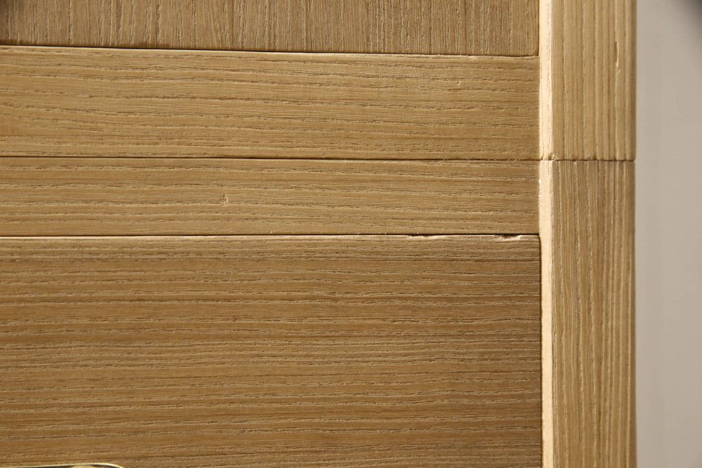 桐箪笥の見た目を変えずに綺麗にリペア!本来の美しさを活かし、蜜蝋ワックスで仕上げ。(総桐たんす、桐タンス、着物箪笥、和タンス)