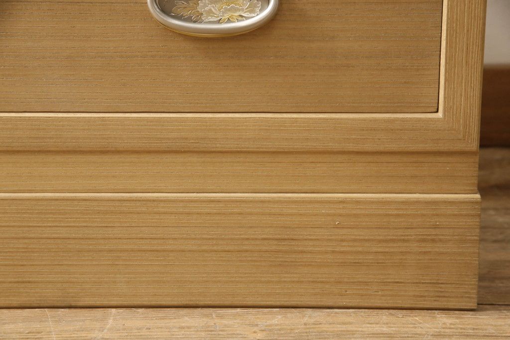 桐箪笥の見た目を変えずに綺麗にリペア!本来の美しさを活かし、蜜蝋ワックスで仕上げ。(総桐たんす、桐タンス、着物箪笥、和タンス)