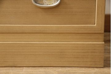 桐箪笥の見た目を変えずに綺麗にリペア!本来の美しさを活かし、蜜蝋ワックスで仕上げ。(総桐たんす、桐タンス、着物箪笥、和タンス)