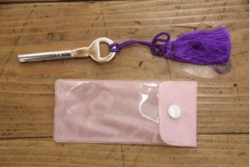 桐箪笥の見た目を変えずに綺麗にリペア!本来の美しさを活かし、蜜蝋ワックスで仕上げ。(総桐たんす、桐タンス、着物箪笥、和タンス)