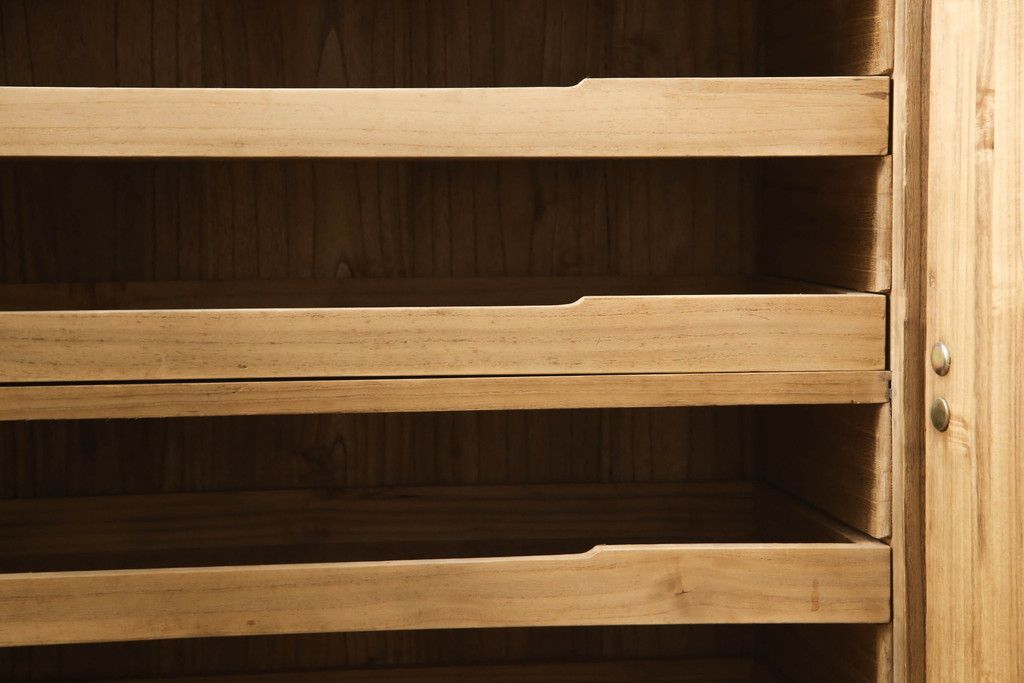 昭和中期の桐箪笥の見た目を変えずに綺麗にリペア!蜜蝋ワックスで木地色仕上げ。(衣装箪笥、着物箪笥、和タンス、総桐箪笥)
