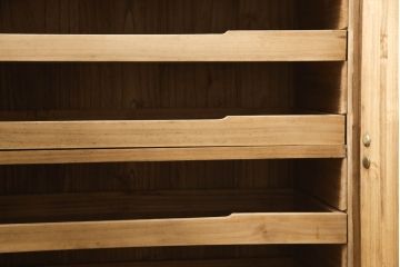 昭和中期の桐箪笥の見た目を変えずに綺麗にリペア!蜜蝋ワックスで木地色仕上げ。(衣装箪笥、着物箪笥、和タンス、総桐箪笥)