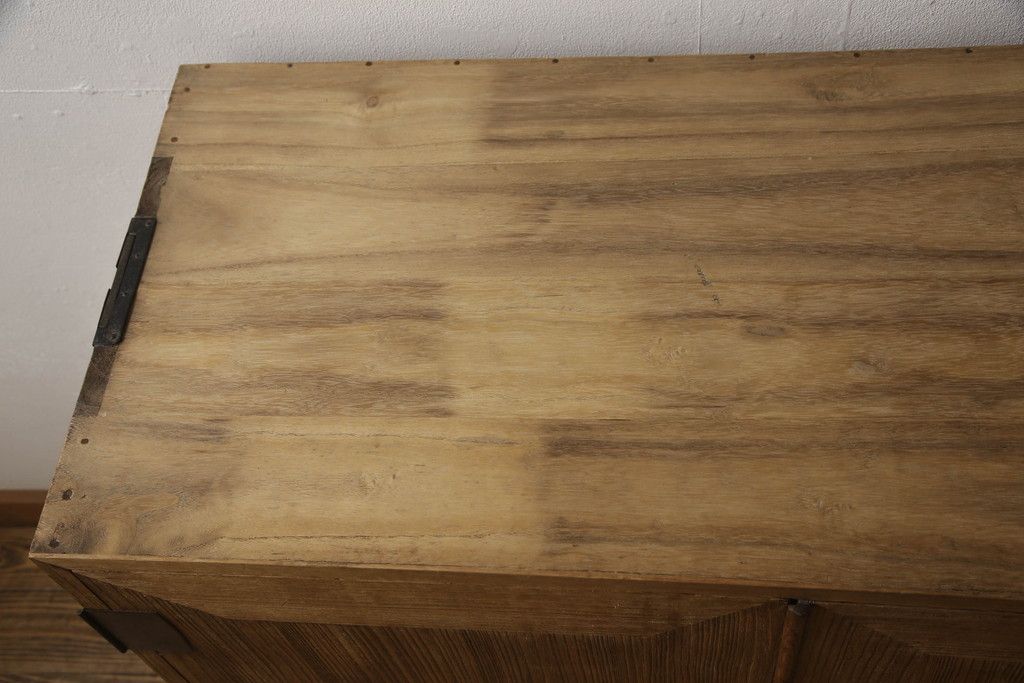 昭和中期の桐箪笥の見た目を変えずに綺麗にリペア!蜜蝋ワックスで木地色仕上げ。(衣装箪笥、着物箪笥、和タンス、総桐箪笥)