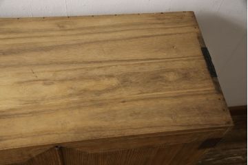 昭和中期の桐箪笥の見た目を変えずに綺麗にリペア!蜜蝋ワックスで木地色仕上げ。(衣装箪笥、着物箪笥、和タンス、総桐箪笥)