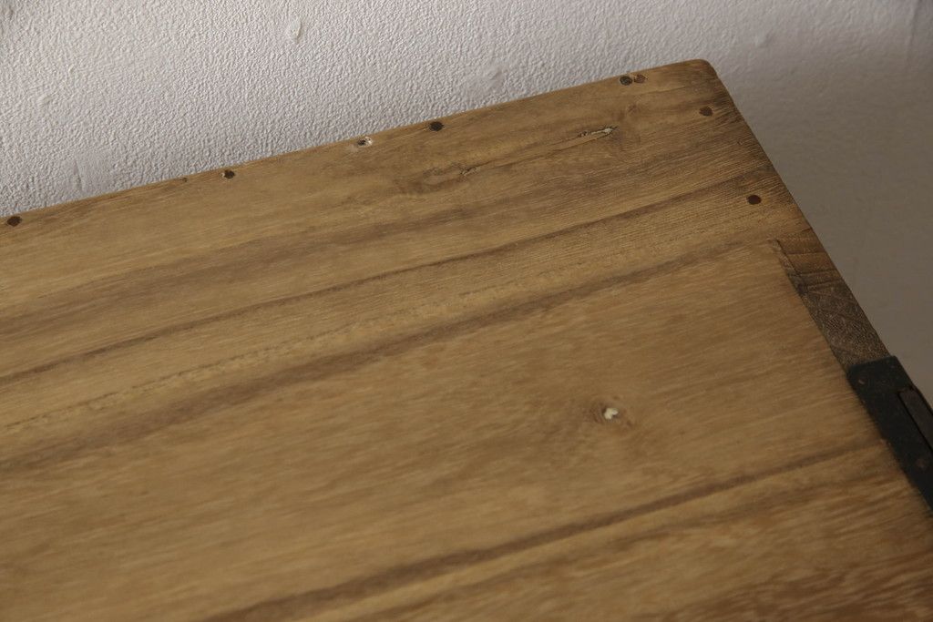 昭和中期の桐箪笥の見た目を変えずに綺麗にリペア!蜜蝋ワックスで木地色仕上げ。(衣装箪笥、着物箪笥、和タンス、総桐箪笥)