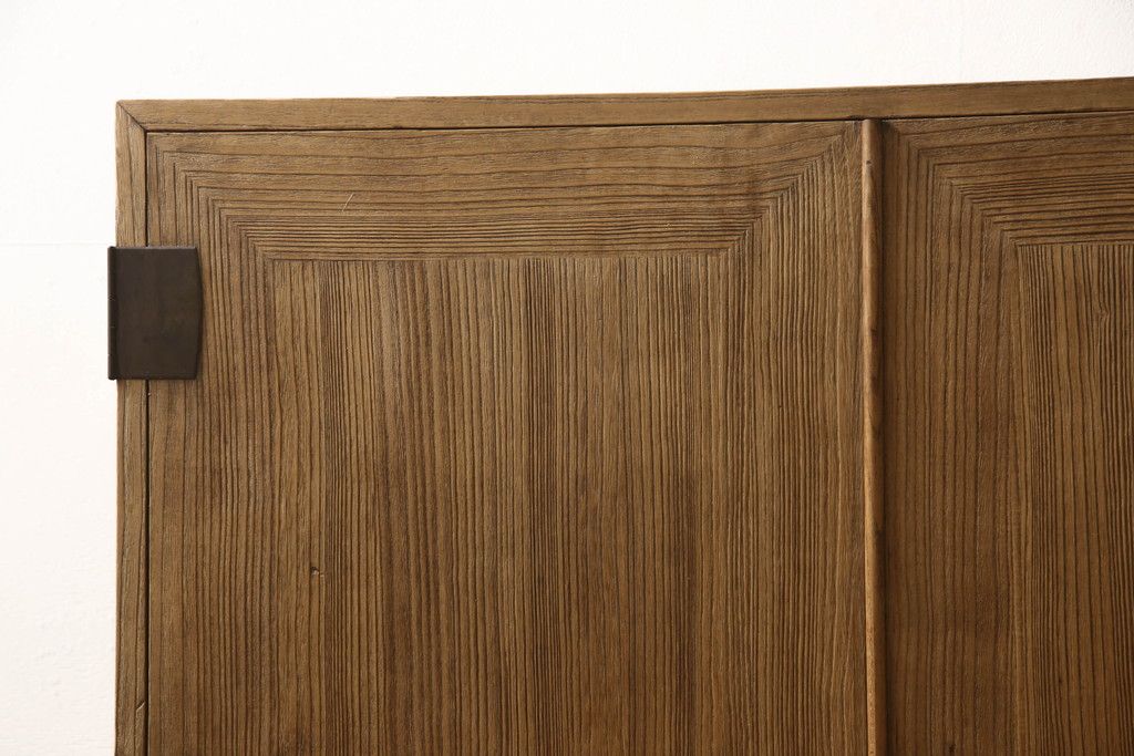 昭和中期の桐箪笥の見た目を変えずに綺麗にリペア!蜜蝋ワックスで木地色仕上げ。(衣装箪笥、着物箪笥、和タンス、総桐箪笥)